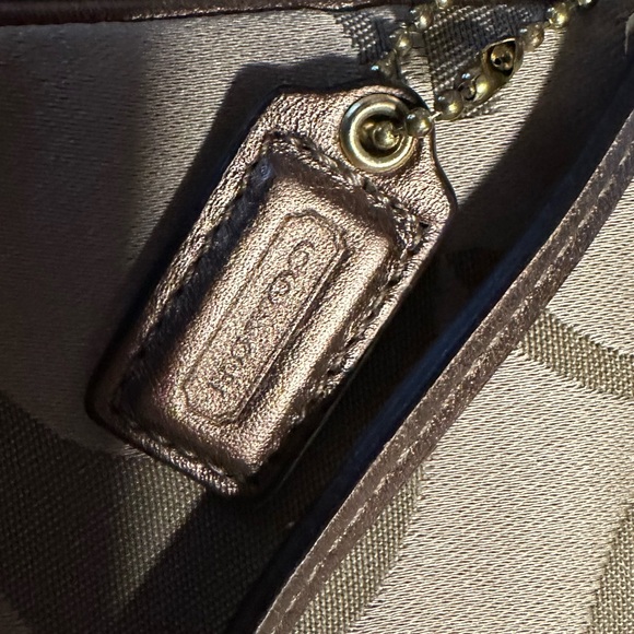 Coach tan wristlet with flower accent.  Timeless. EUC!! Smoke free home. - Picture 3 of 5